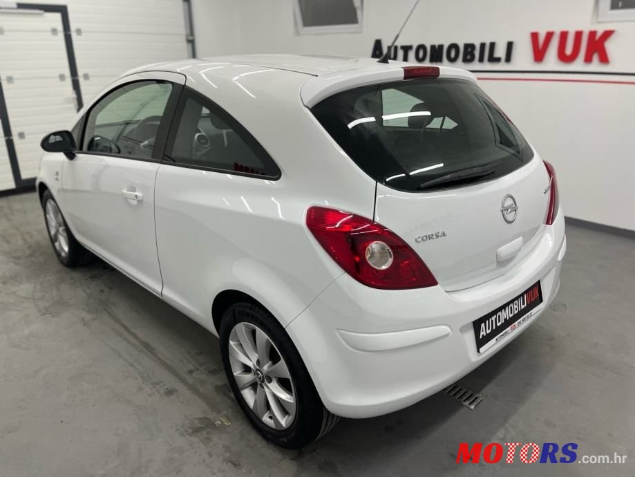 2013' Opel Corsa Sport photo #4