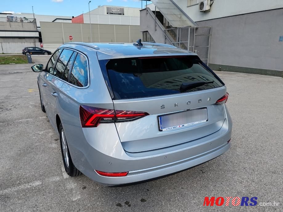 2020' Skoda Octavia Combi photo #6