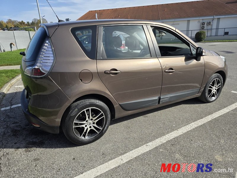 2012' Renault Scenic 1,5 Dci photo #2