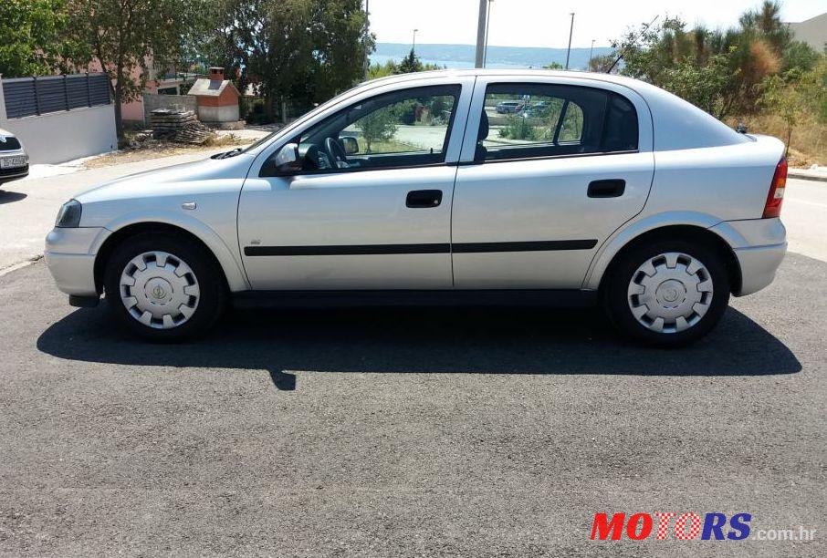 2005' Opel Astra 1.4I-Očuvana+Reg.7Mj/2021 photo #1