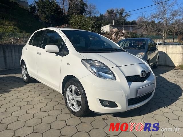 2011' Toyota Yaris 1,3 3 Vvt-I Sol photo #1