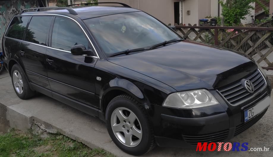 2004' Volkswagen Passat Variant photo #3