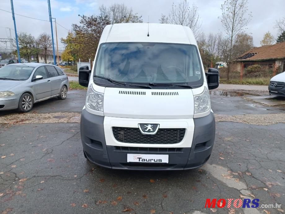 2012' Peugeot Boxer photo #2