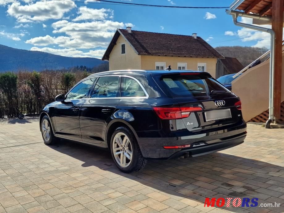 2016' Audi A4 Avant photo #5
