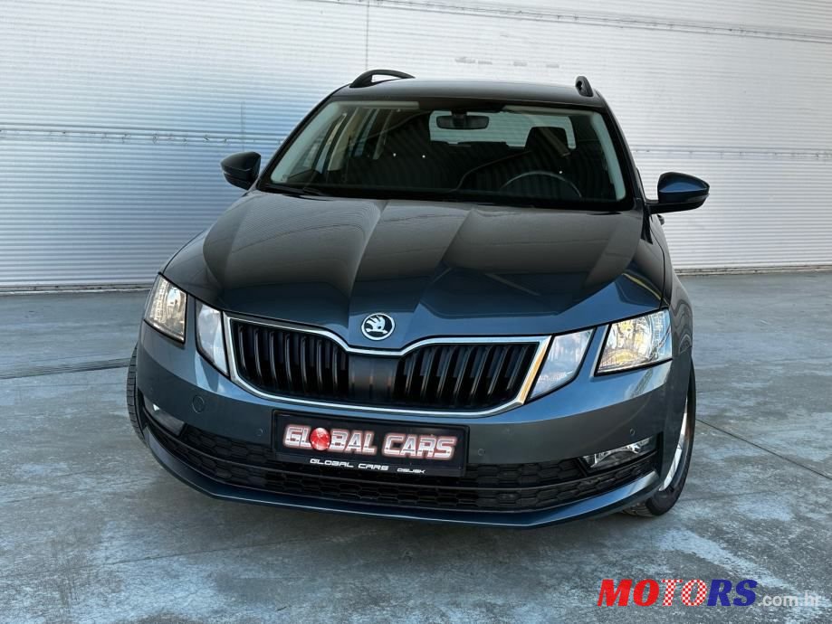 2017' Skoda Octavia Combi photo #2