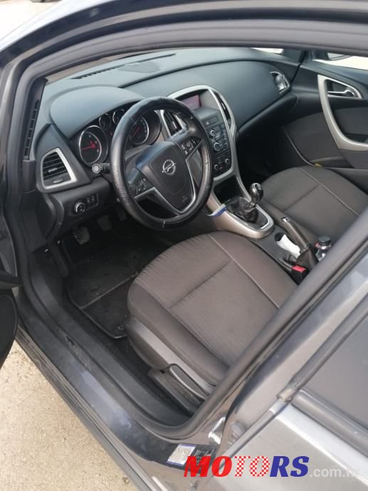 2011' Opel Astra 1,7 Cdti photo #5