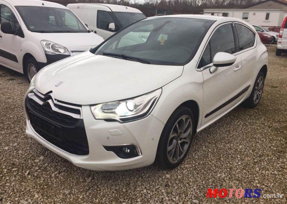 2013' Citroen DS4 2,0 Hdi Sport photo #2