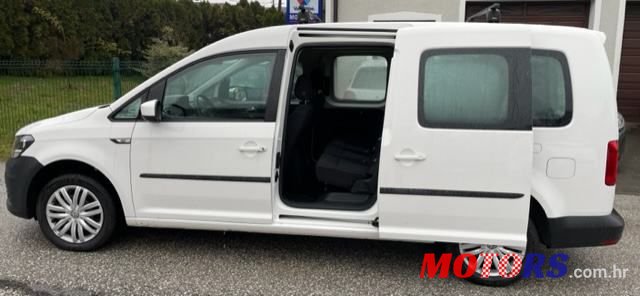 2020' Volkswagen Caddy photo #6