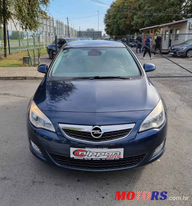 2010' Opel Astra 1,7 Cdti photo #2