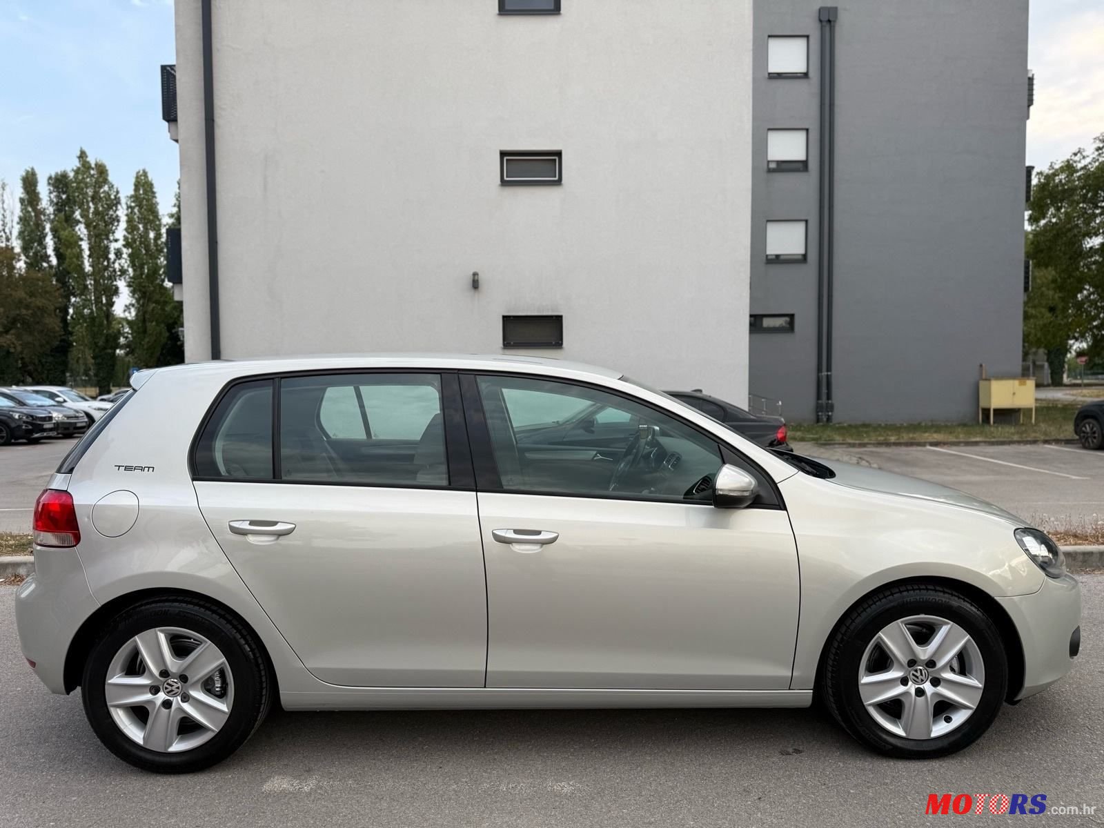 2011' Volkswagen Golf VI 1,6 Tdi photo #5