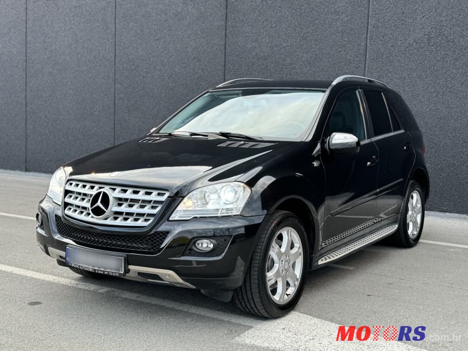 2011' Mercedes-Benz Ml photo #1