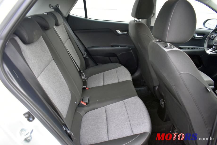 2022' Kia Stonic 1.2 Lx Urban photo #6