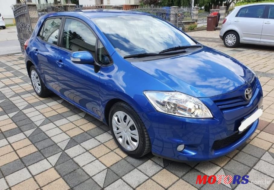 2011' Toyota Auris 1,4 D-4D photo #1