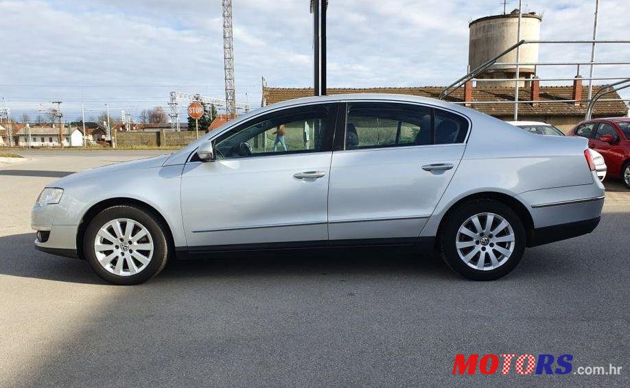 2010' Volkswagen Passat 1,6 Tdi photo #1