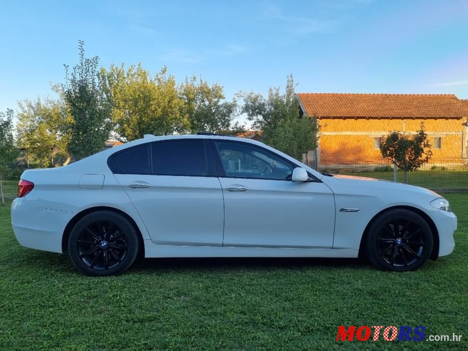 2012' BMW Serija 5 520D photo #2