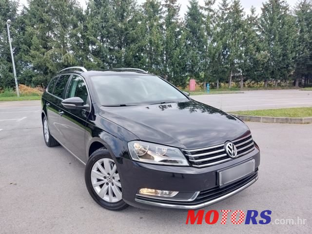 2013' Volkswagen Passat Variant photo #1