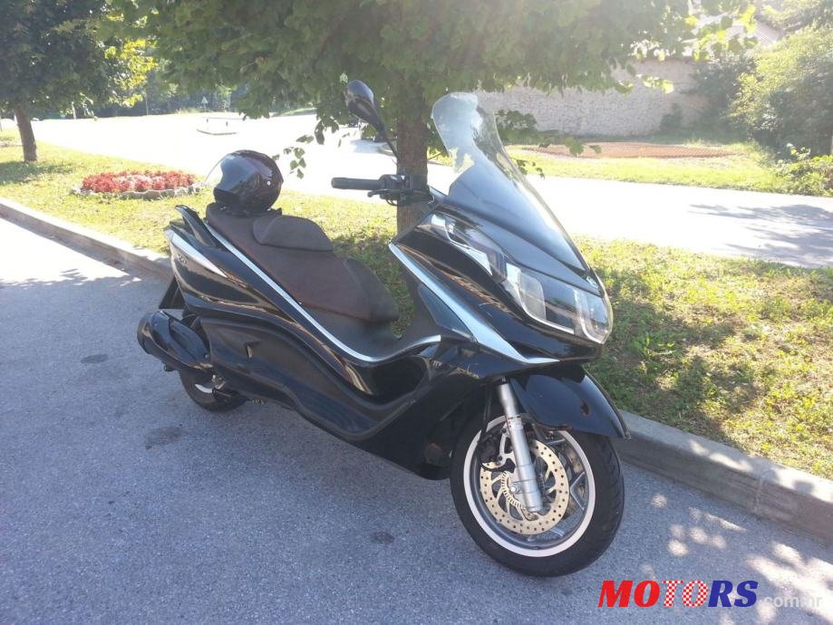 2012' Piaggio X10 350 ie Executive photo #4