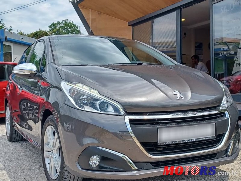 2019' Peugeot 208 1,2 Puretech photo #3