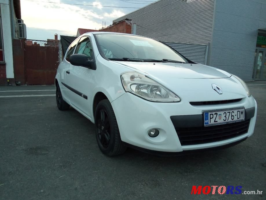 2010' Renault Clio 1,5 Dci photo #4