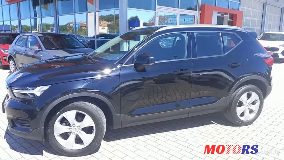 2020' Volvo XC40 photo #5