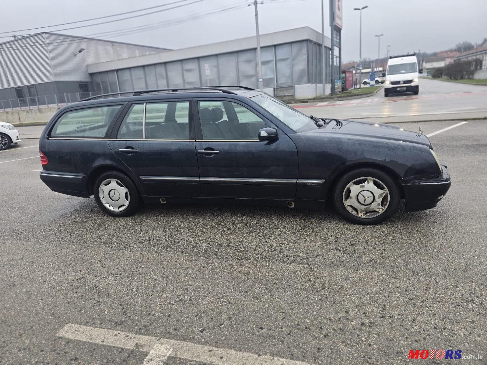 2002' Mercedes-Benz E-Klasa T-Model 220 T photo #2