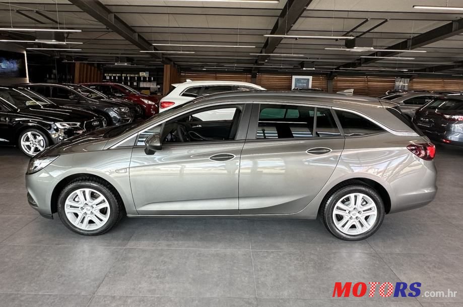 2016' Opel Astra Karavan photo #3