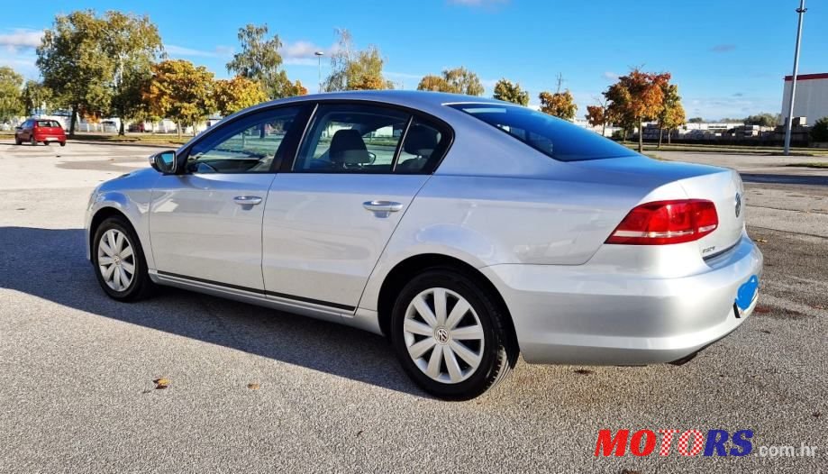 2011' Volkswagen Passat 1,6 Tdi Bmt photo #3