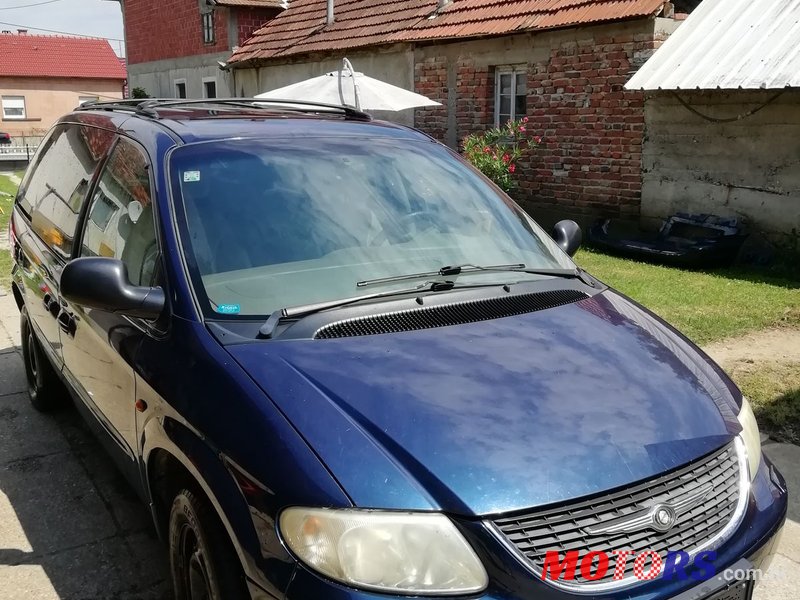 2005' Chrysler Voyager monovolumen photo #2