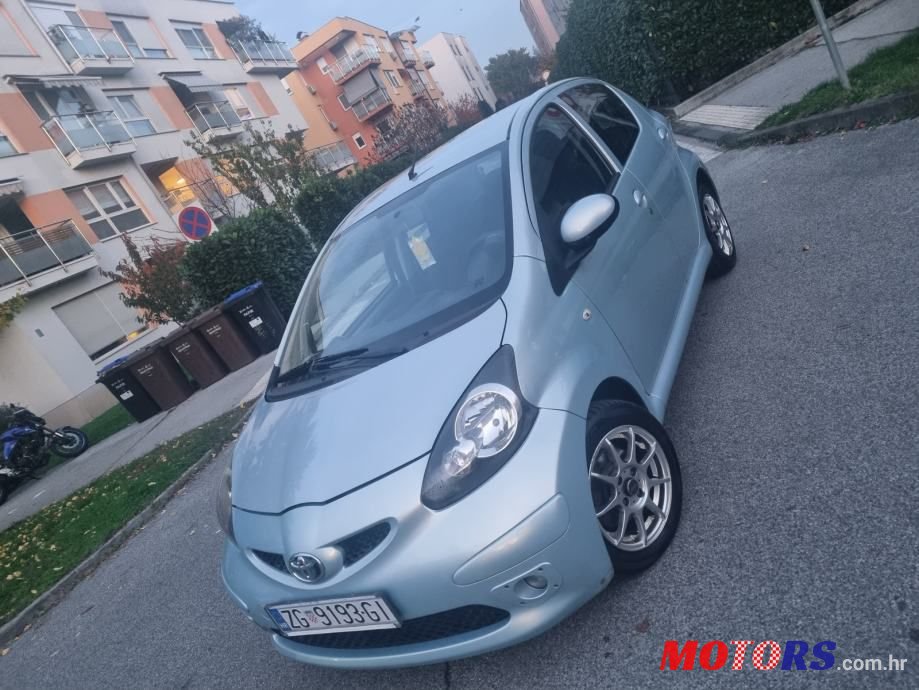 2006' Toyota Aygo 1,4 D-4D photo #1