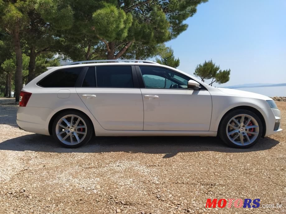 2015' Skoda Octavia Combi photo #3