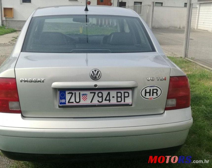 2000' Volkswagen Passat 2,5 V6 Tdi photo #3