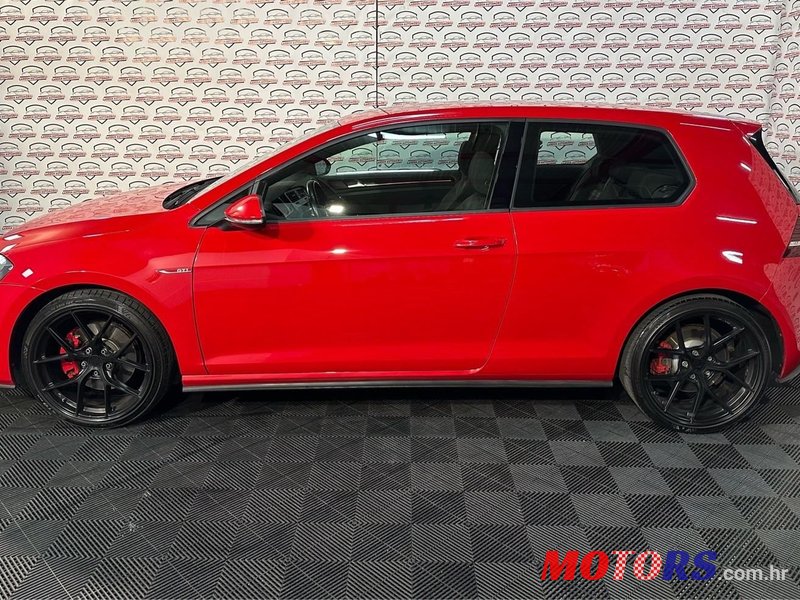 2013' Volkswagen Golf VII 2.0 Gti photo #5