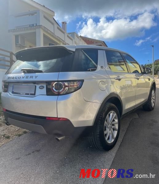 2017' Land Rover Discovery Sport 2.0 4X4 photo #2