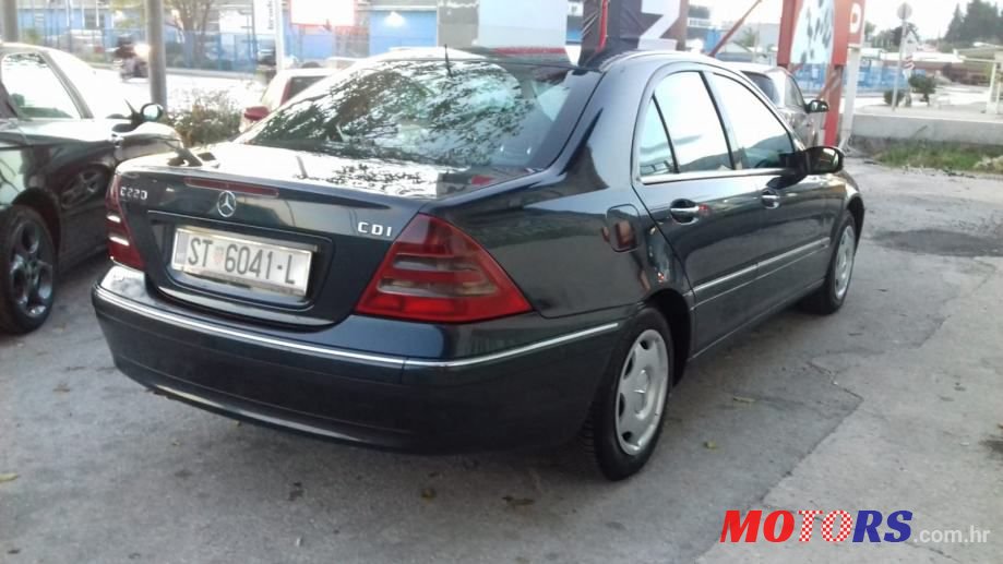 2002' Mercedes-Benz C-Klasa 220 photo #2