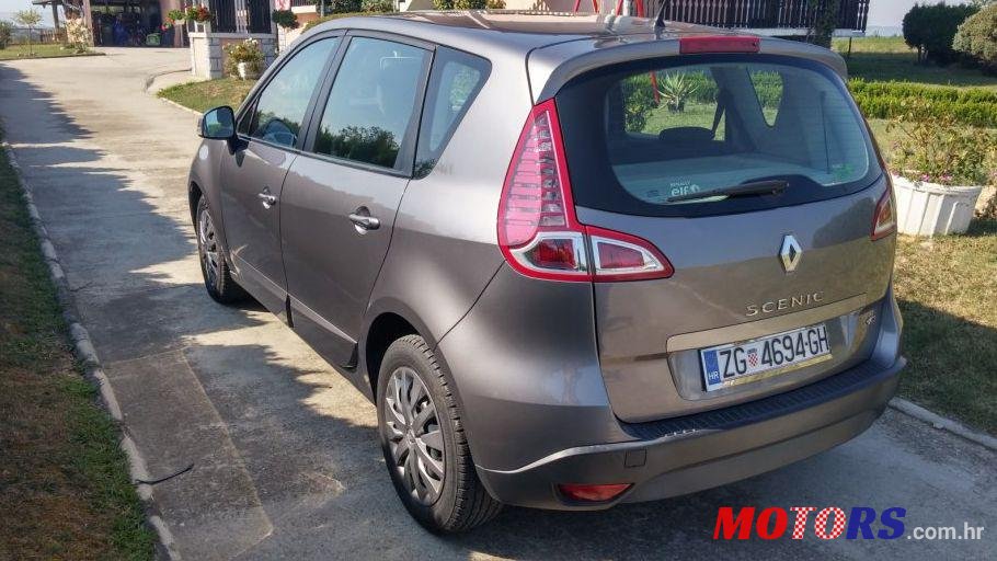 2011' Renault Scenic 1,5 Dci photo #1