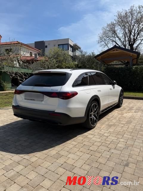 2024' Mercedes-Benz E-Klasa T-Model photo #2