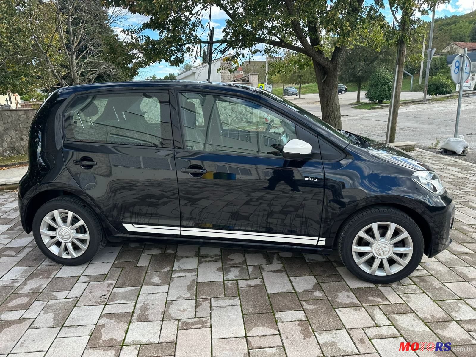 2016' Volkswagen Up! 1,0 Up! photo #3