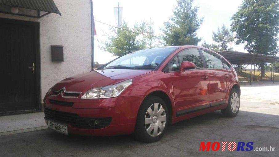 2006' Citroen C4 1,6 I 16V Sx photo #2