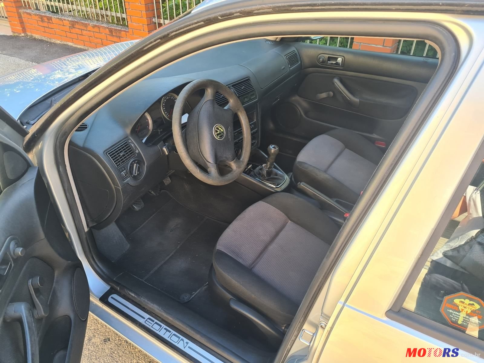 2002' Volkswagen Golf IV 1,4 photo #5