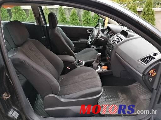 2006' Renault Megane coupe 1.6 sport photo #3