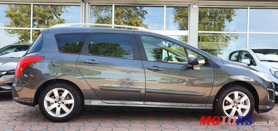 2012' Peugeot 308 Sw photo #5
