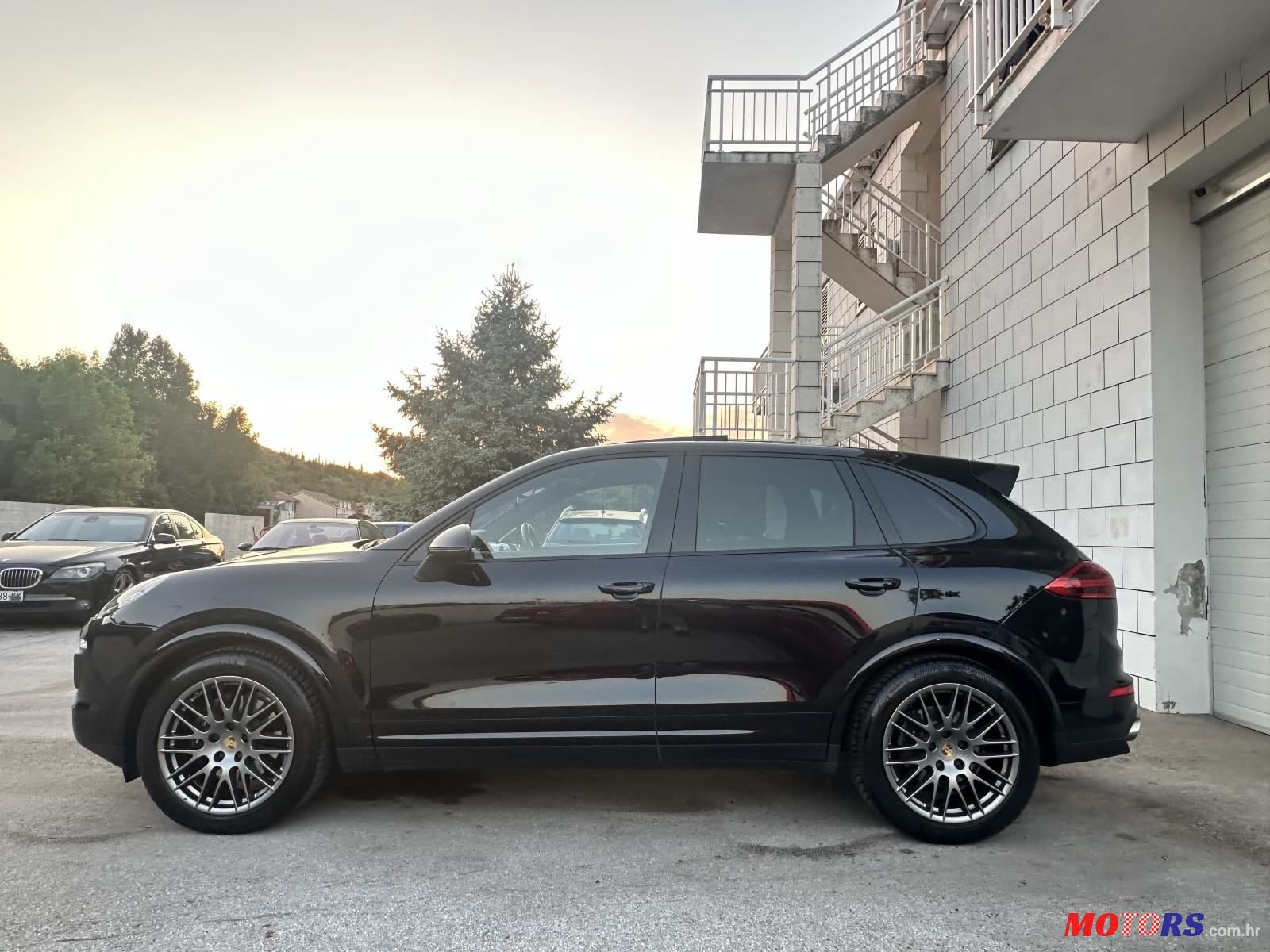 2016' Porsche Cayenne Diesel Tiptronic photo #4