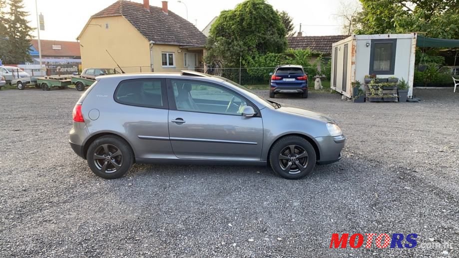 2007' Volkswagen Golf 5 photo #6