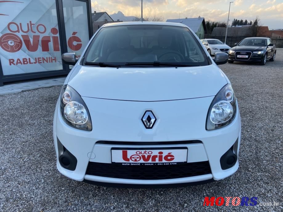 2011' Renault Twingo 1.5 Dci photo #2