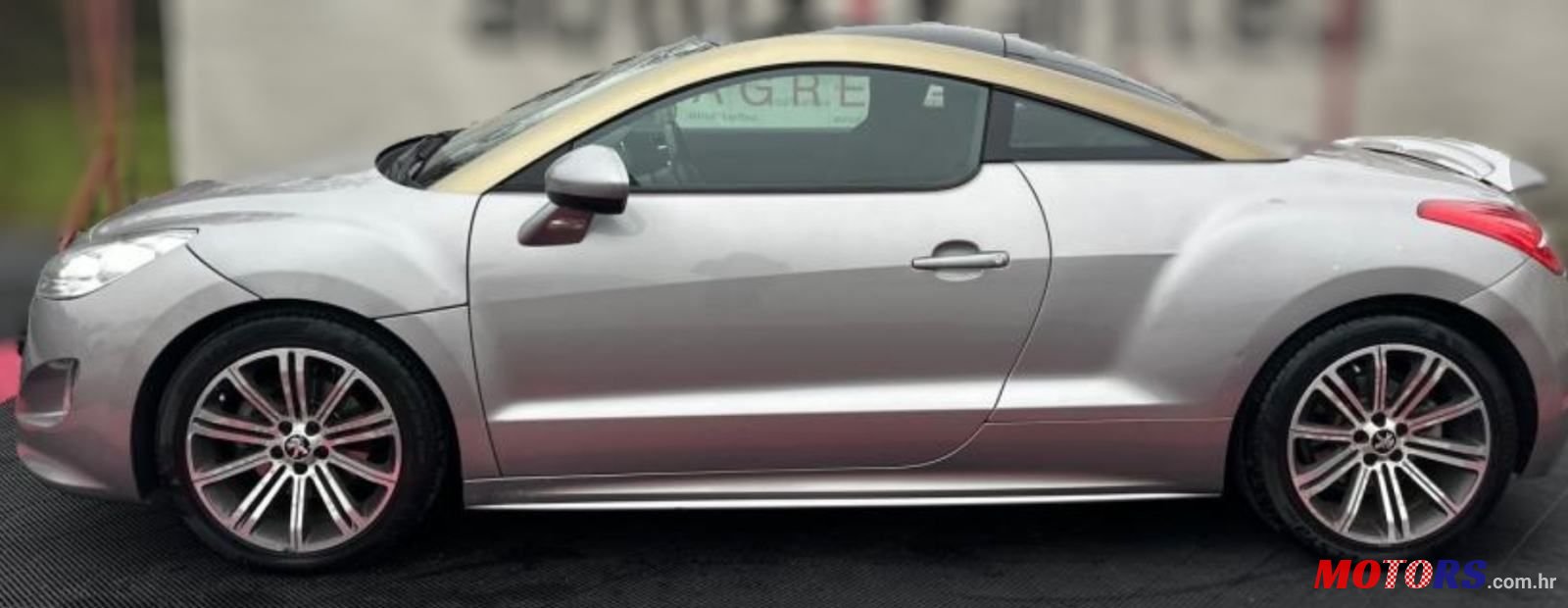 2011' Peugeot RCZ 2,0 Hdi photo #5