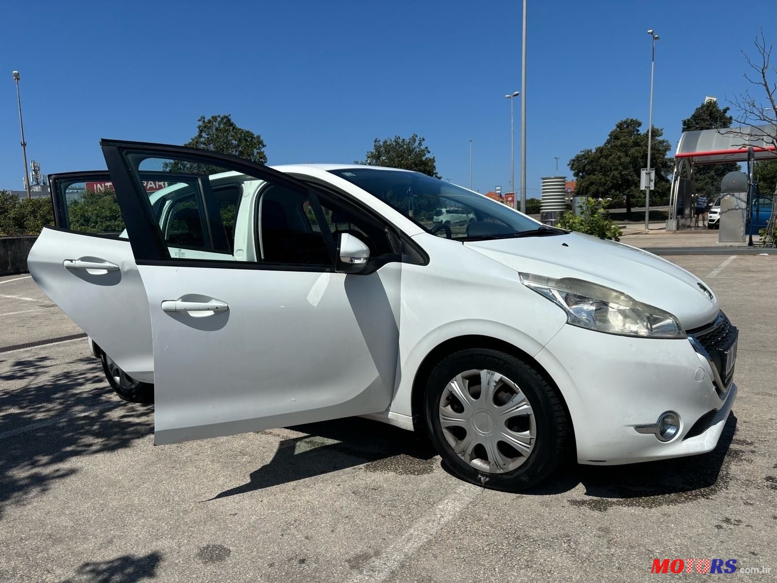 2015' Peugeot 208 1,4 Hdi photo #1