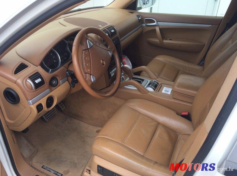 2006' Porsche Cayenne 4,5 V8 photo #1