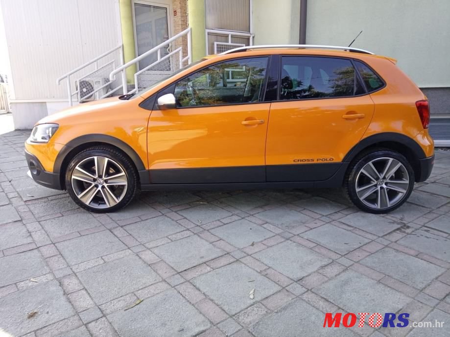 2013' Volkswagen Polo 1,6 Tdi photo #2