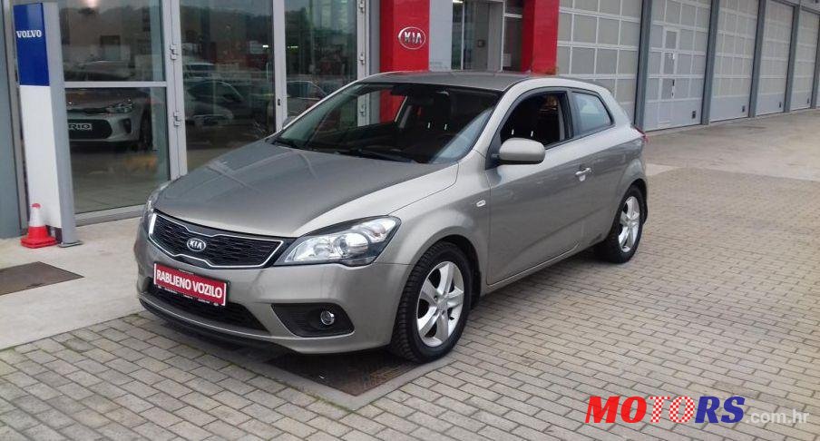 2012' Kia Pro Ceed photo #2