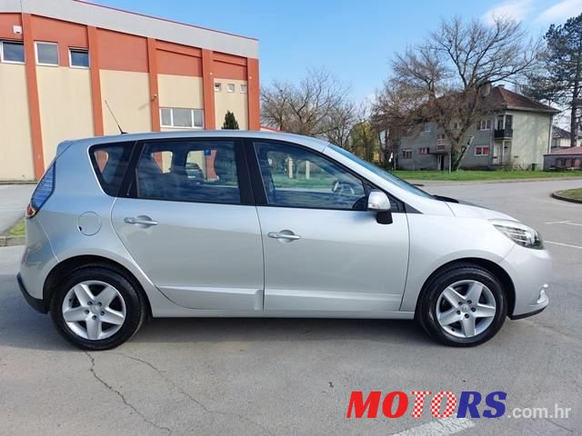 2014' Renault Scenic photo #5